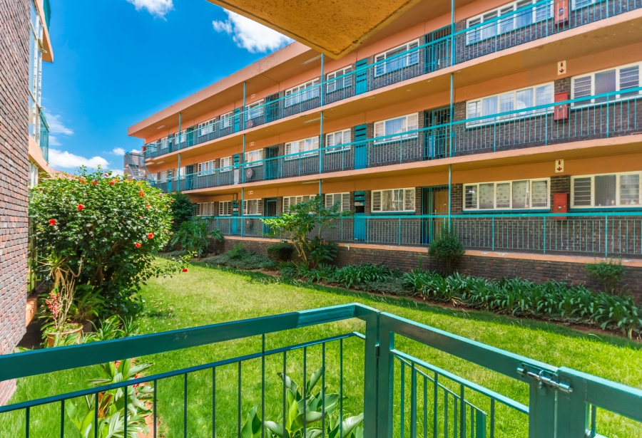 2 Bedroom Property for Sale in Florida Gauteng