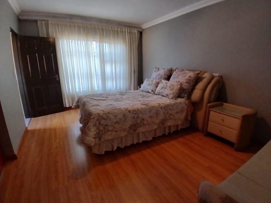 5 Bedroom Property for Sale in Sharon Park Gauteng