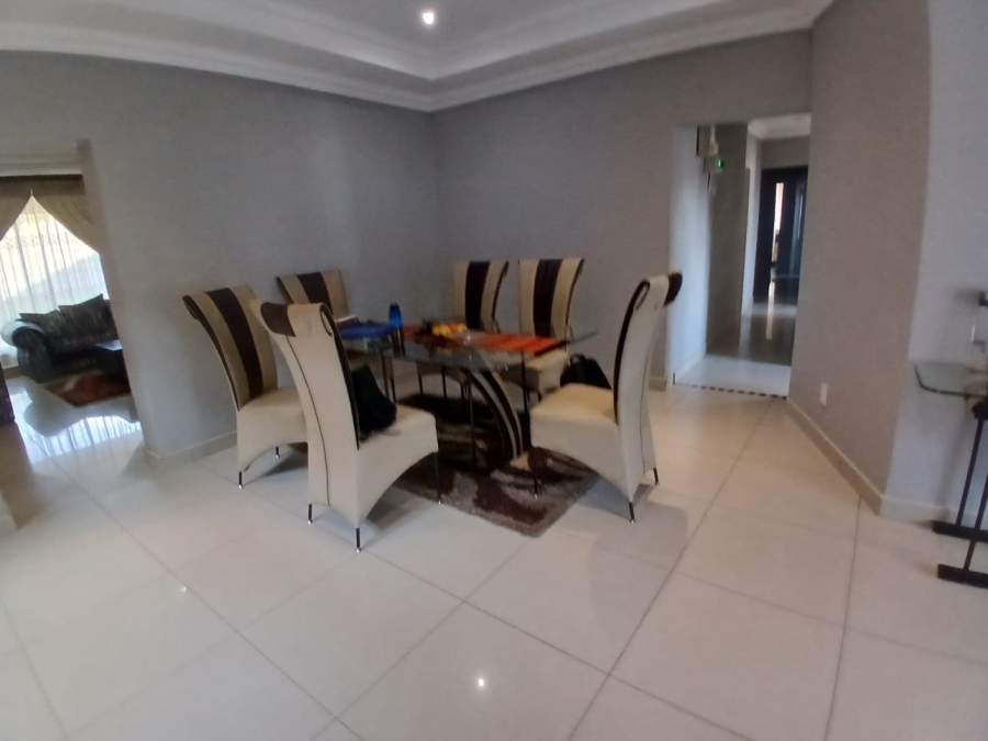 5 Bedroom Property for Sale in Sharon Park Gauteng