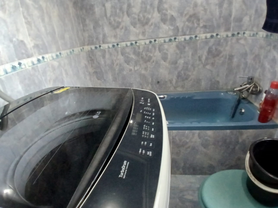 5 Bedroom Property for Sale in Sharon Park Gauteng