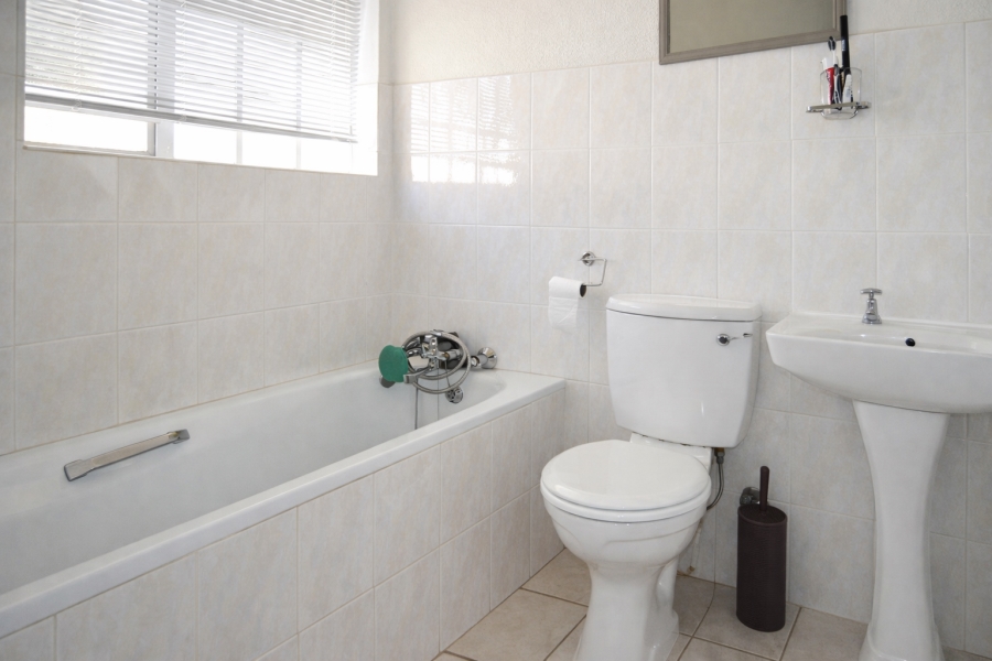 3 Bedroom Property for Sale in Rangeview Gauteng