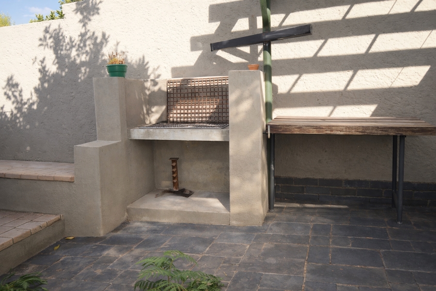 3 Bedroom Property for Sale in Rangeview Gauteng
