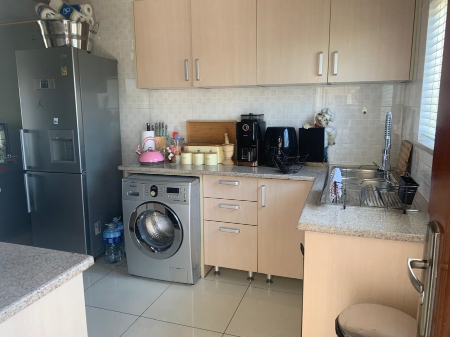 2 Bedroom Property for Sale in Noordwyk Gauteng