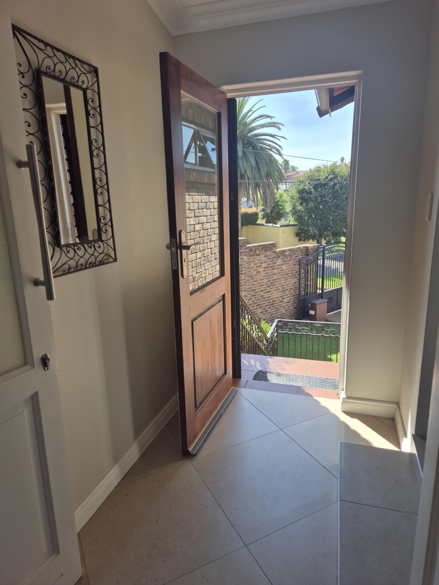 5 Bedroom Property for Sale in Bassonia Gauteng
