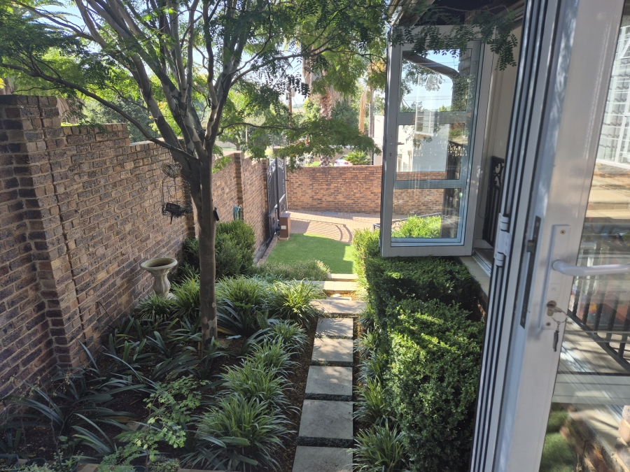 5 Bedroom Property for Sale in Bassonia Gauteng