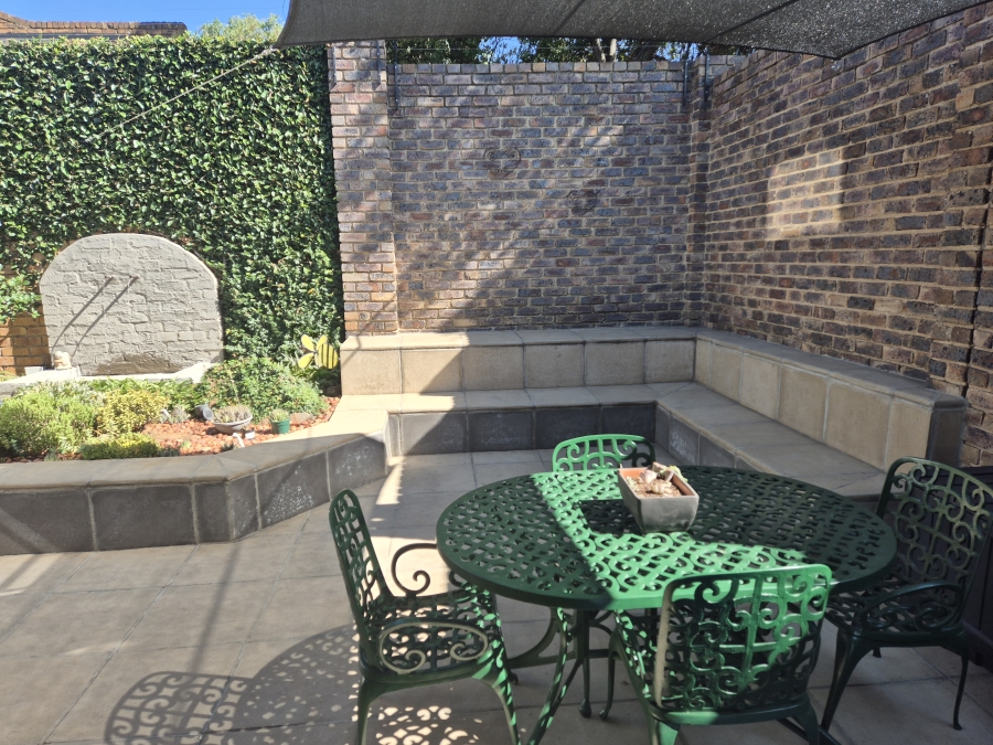 5 Bedroom Property for Sale in Bassonia Gauteng