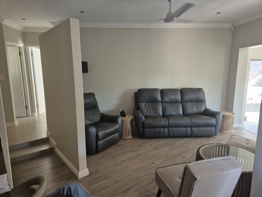 5 Bedroom Property for Sale in Bassonia Gauteng