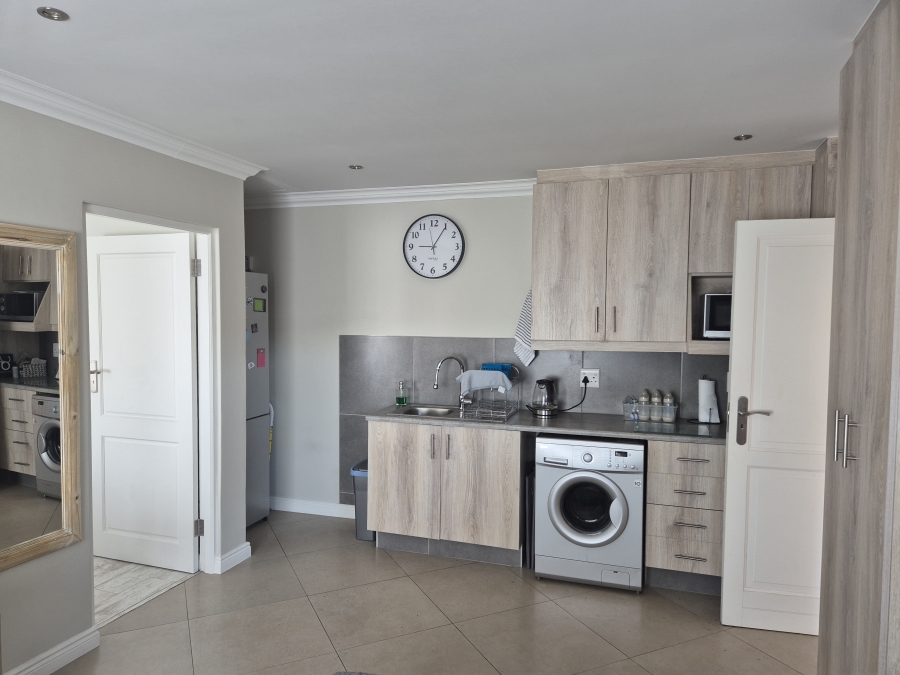 5 Bedroom Property for Sale in Bassonia Gauteng