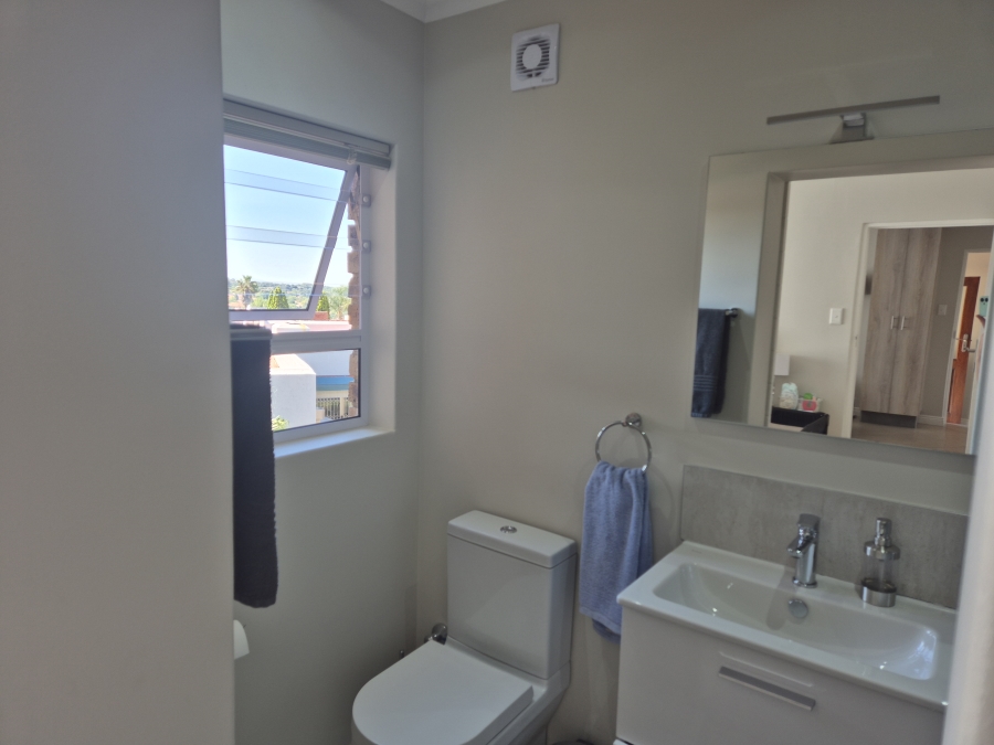 5 Bedroom Property for Sale in Bassonia Gauteng