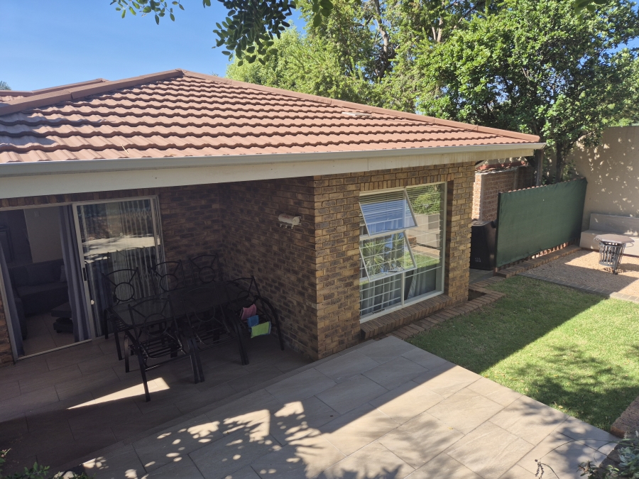 5 Bedroom Property for Sale in Bassonia Gauteng