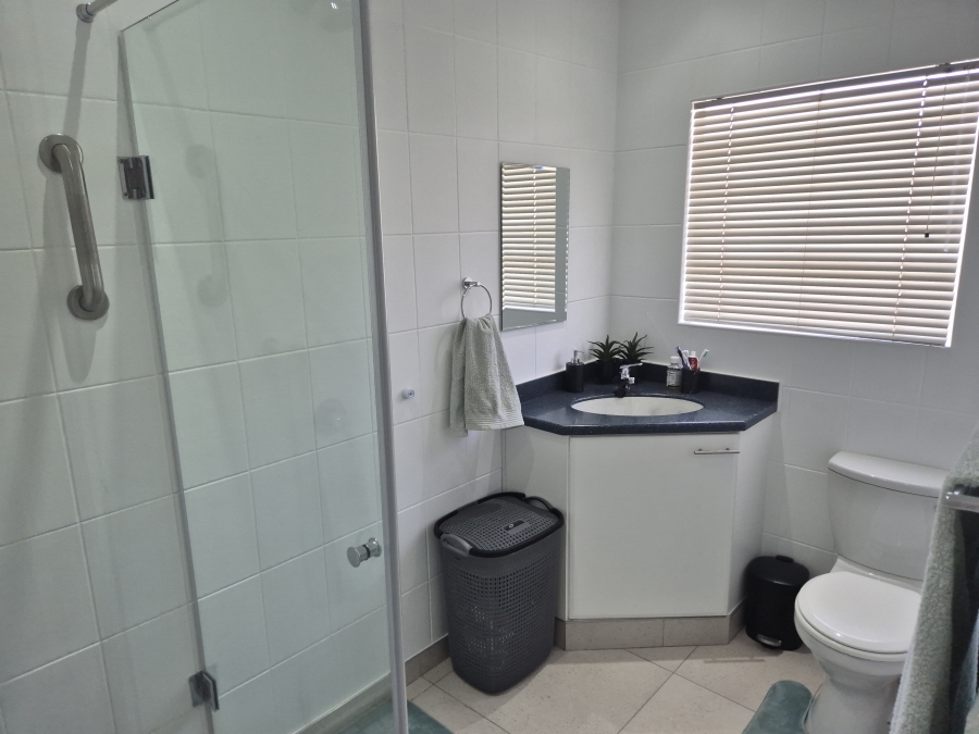 5 Bedroom Property for Sale in Bassonia Gauteng