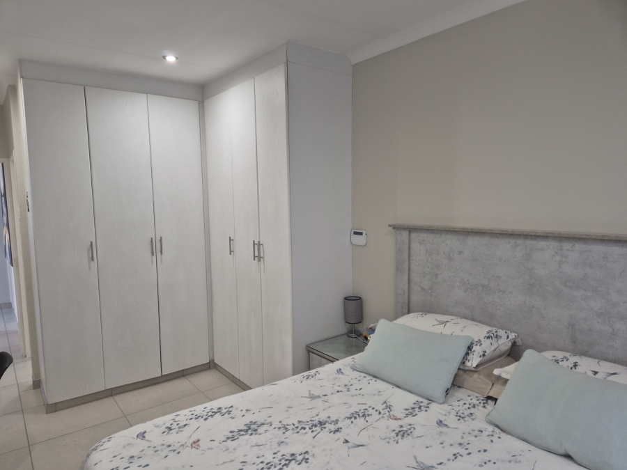 5 Bedroom Property for Sale in Bassonia Gauteng