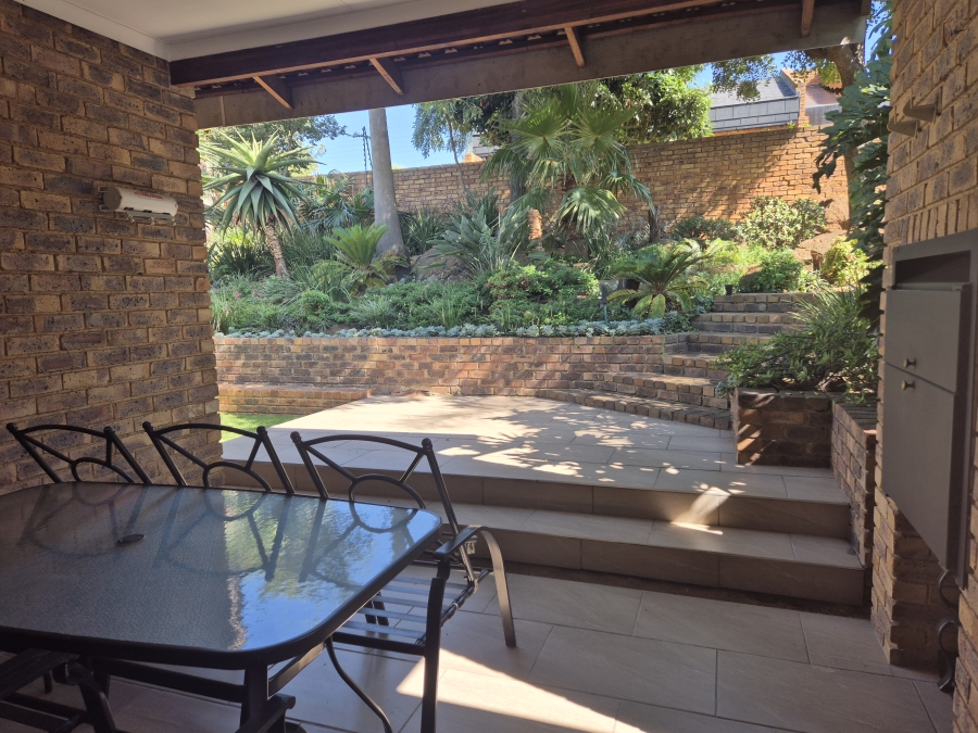 5 Bedroom Property for Sale in Bassonia Gauteng