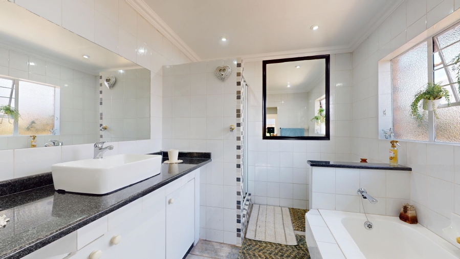 3 Bedroom Property for Sale in Sunward Park Gauteng