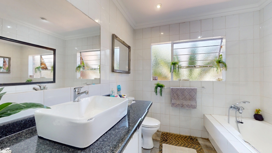 3 Bedroom Property for Sale in Sunward Park Gauteng