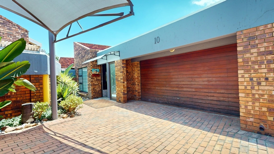 3 Bedroom Property for Sale in Sunward Park Gauteng
