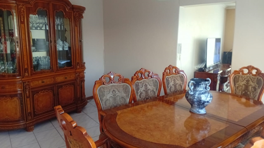 6 Bedroom Property for Sale in Three Rivers East Gauteng