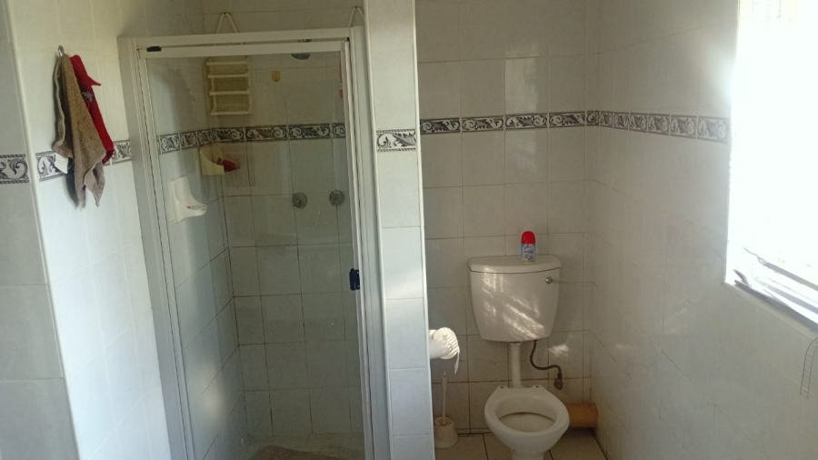 6 Bedroom Property for Sale in Three Rivers East Gauteng