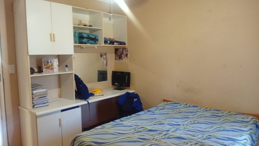 6 Bedroom Property for Sale in Three Rivers East Gauteng