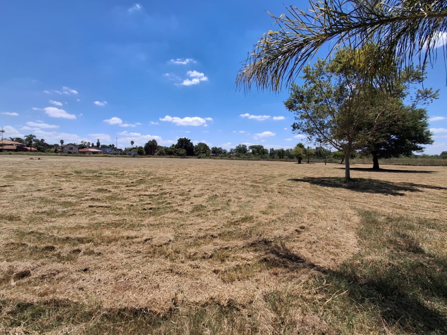 5 Bedroom Property for Sale in Theresa Park Gauteng