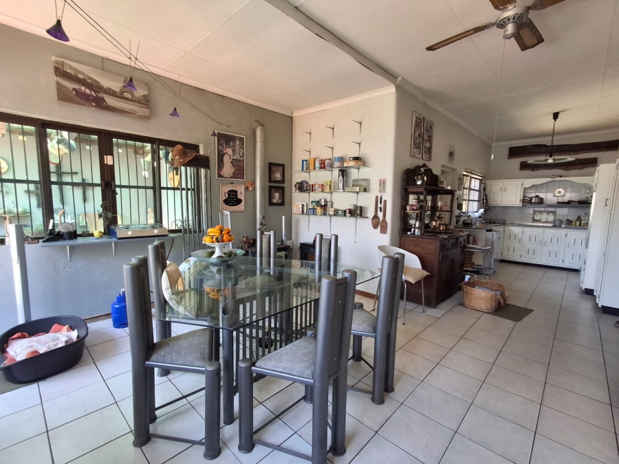 5 Bedroom Property for Sale in Theresa Park Gauteng