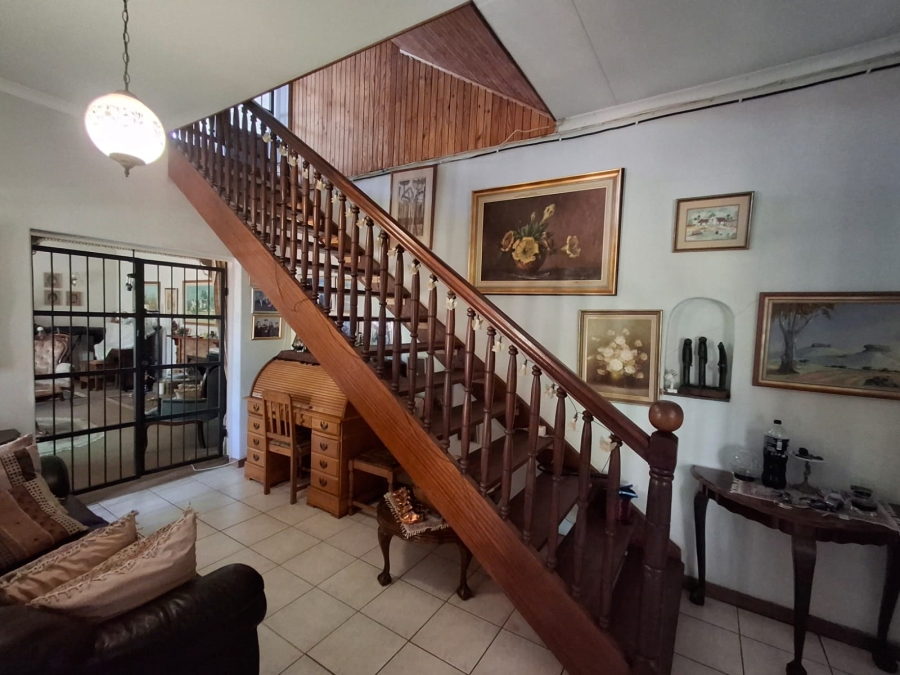 5 Bedroom Property for Sale in Theresa Park Gauteng