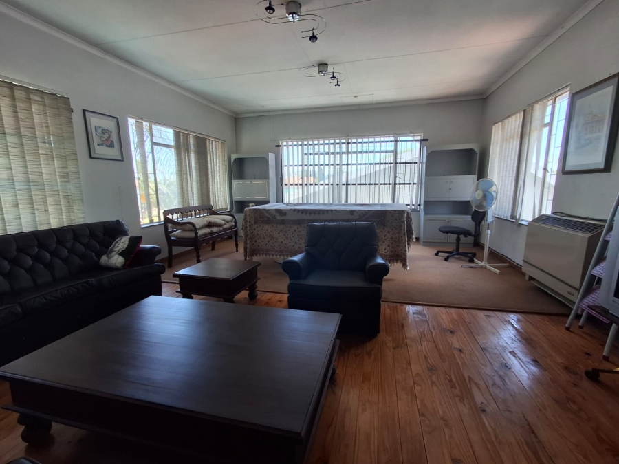 5 Bedroom Property for Sale in Theresa Park Gauteng