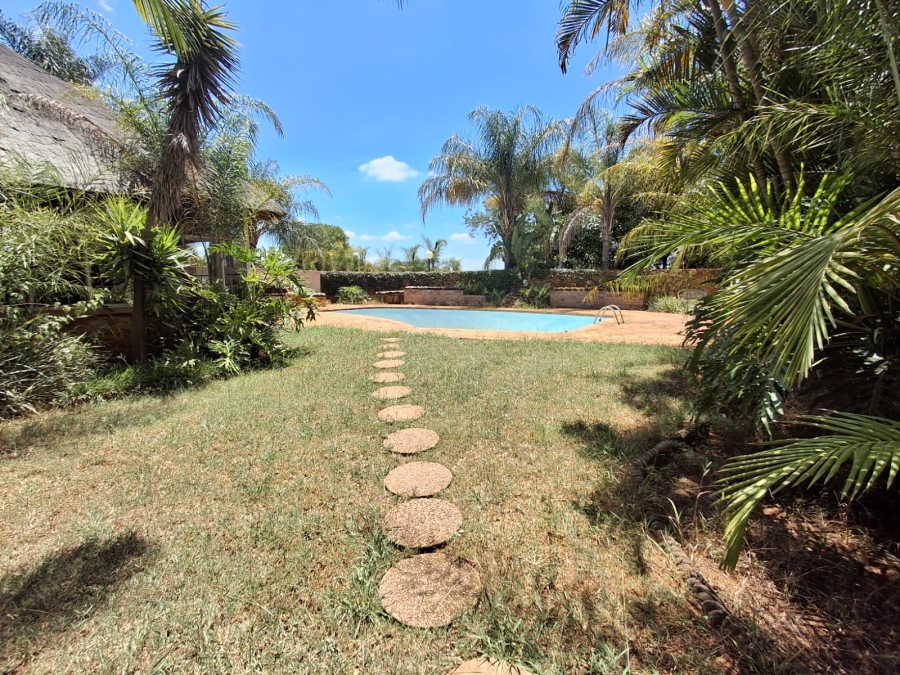 5 Bedroom Property for Sale in Theresa Park Gauteng