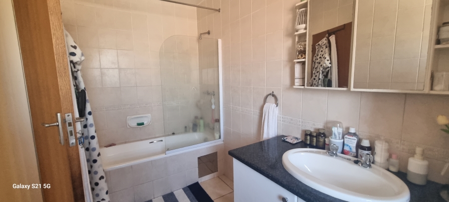 1 Bedroom Property for Sale in Hatfield Gauteng