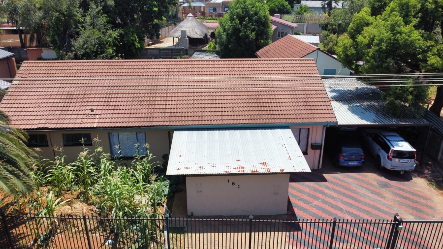 5 Bedroom Property for Sale in Danville Gauteng
