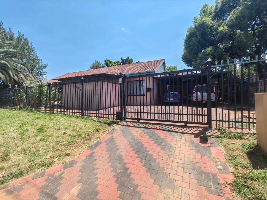 5 Bedroom Property for Sale in Danville Gauteng