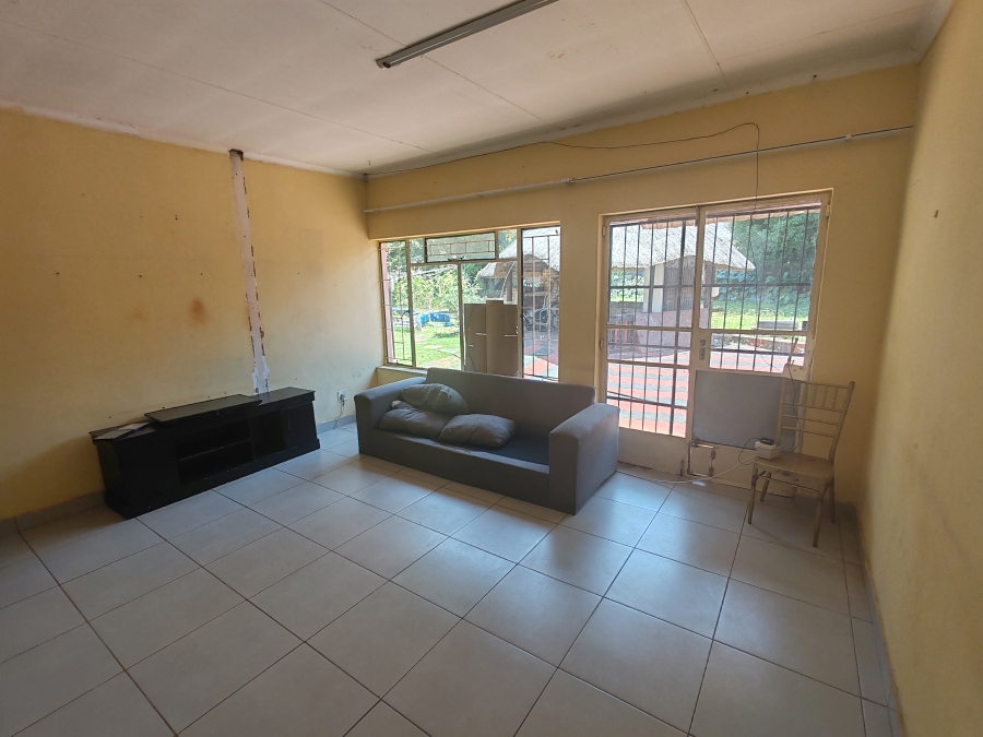 5 Bedroom Property for Sale in Danville Gauteng