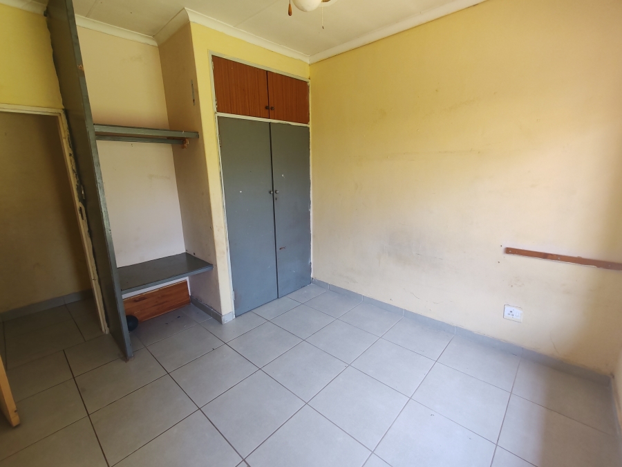 5 Bedroom Property for Sale in Danville Gauteng