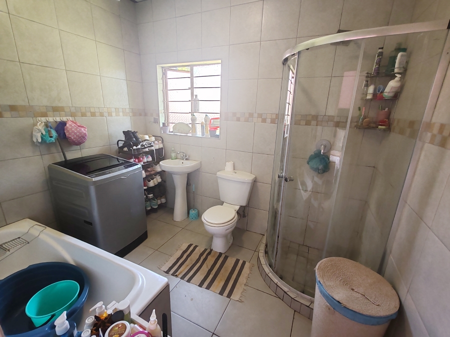 5 Bedroom Property for Sale in Danville Gauteng