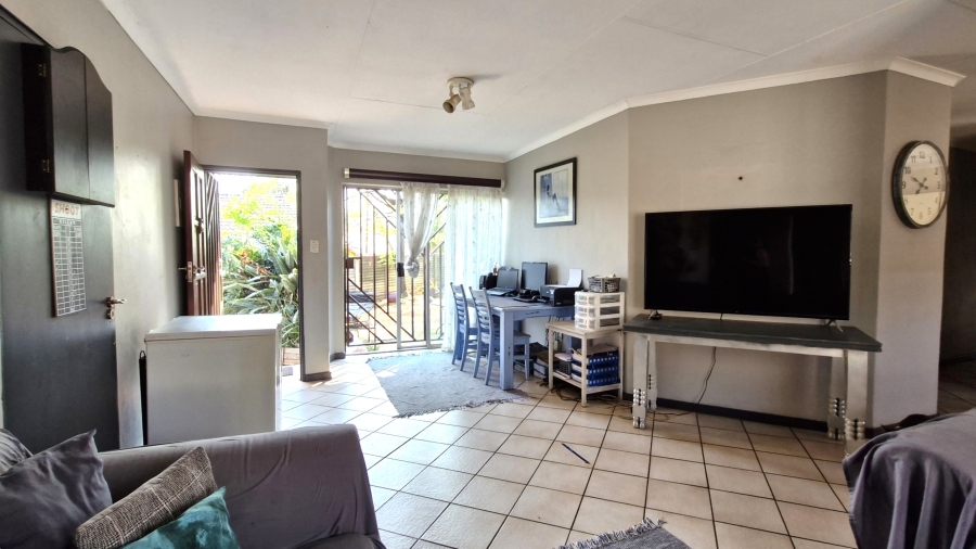 3 Bedroom Property for Sale in Rooihuiskraal North Gauteng