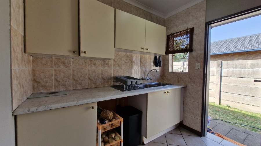 3 Bedroom Property for Sale in Rooihuiskraal North Gauteng