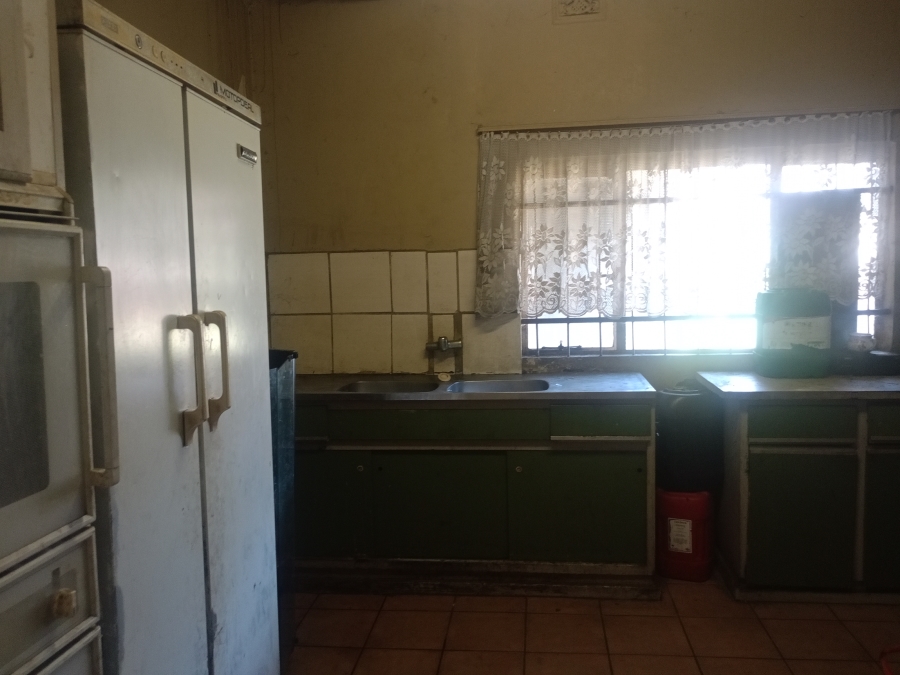 3 Bedroom Property for Sale in Unitas Park Gauteng