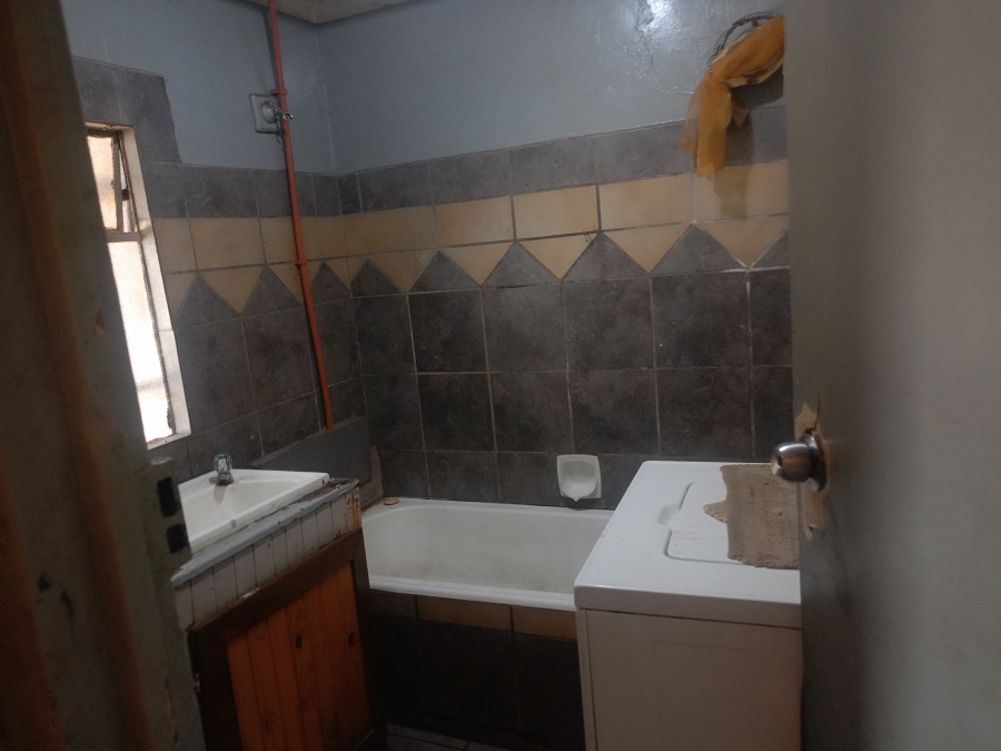 3 Bedroom Property for Sale in Unitas Park Gauteng