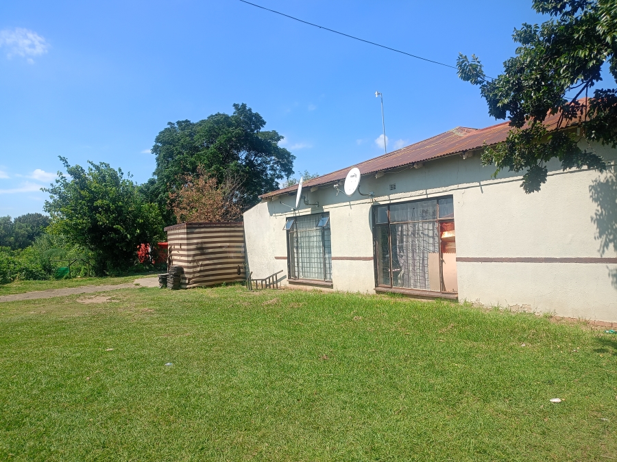 3 Bedroom Property for Sale in Unitas Park Gauteng