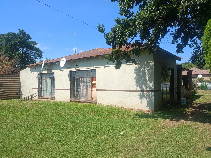3 Bedroom Property for Sale in Unitas Park Gauteng