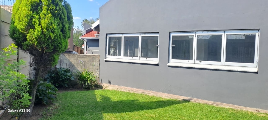 4 Bedroom Property for Sale in Lodeyko Gauteng