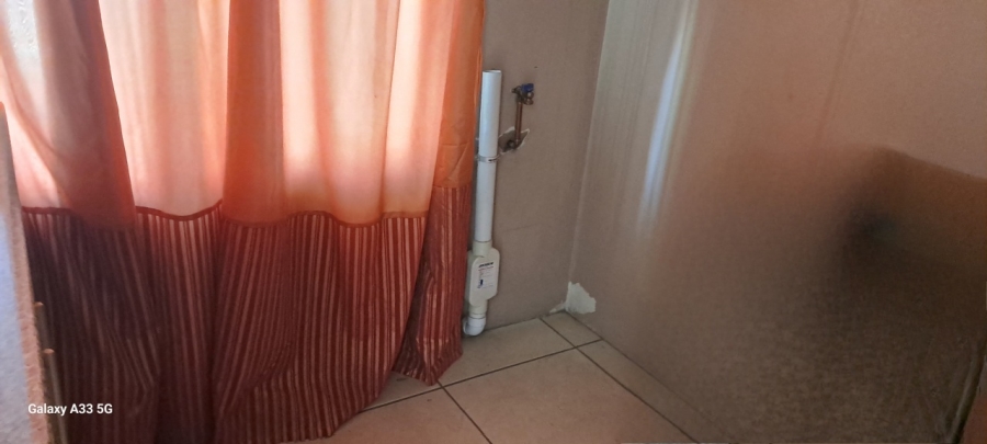 4 Bedroom Property for Sale in Lodeyko Gauteng