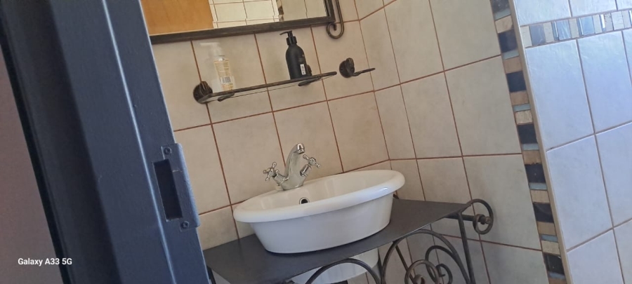 4 Bedroom Property for Sale in Lodeyko Gauteng