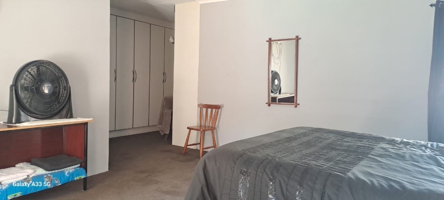 4 Bedroom Property for Sale in Lodeyko Gauteng