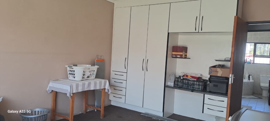 4 Bedroom Property for Sale in Lodeyko Gauteng