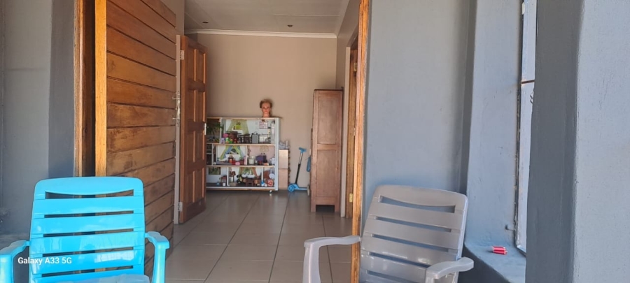 4 Bedroom Property for Sale in Lodeyko Gauteng