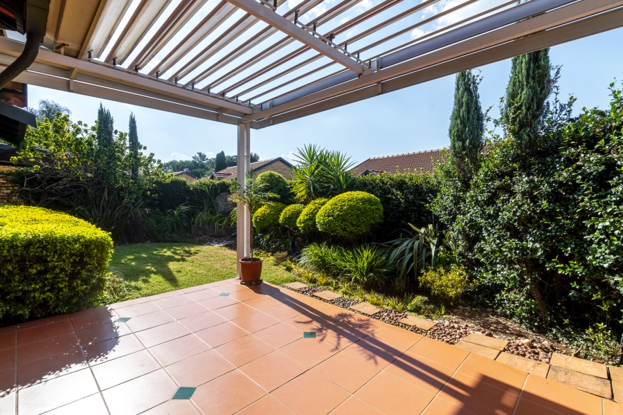 2 Bedroom Property for Sale in Die Wilgers Gauteng