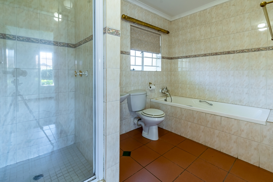 2 Bedroom Property for Sale in Die Wilgers Gauteng