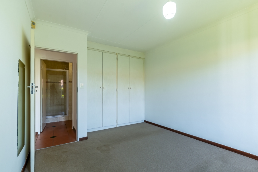 2 Bedroom Property for Sale in Die Wilgers Gauteng