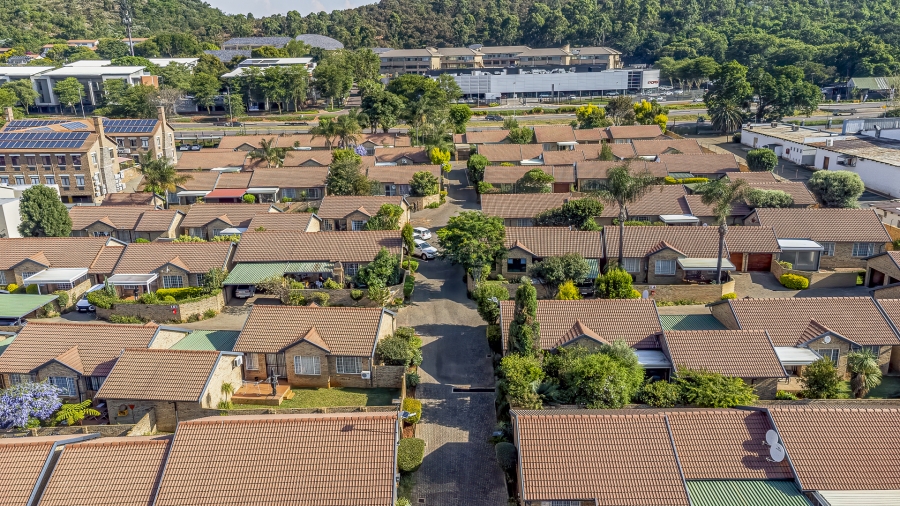 2 Bedroom Property for Sale in Die Wilgers Gauteng